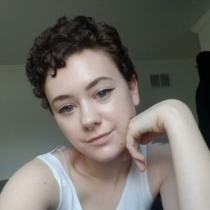 Meet your Posher, Sylvia